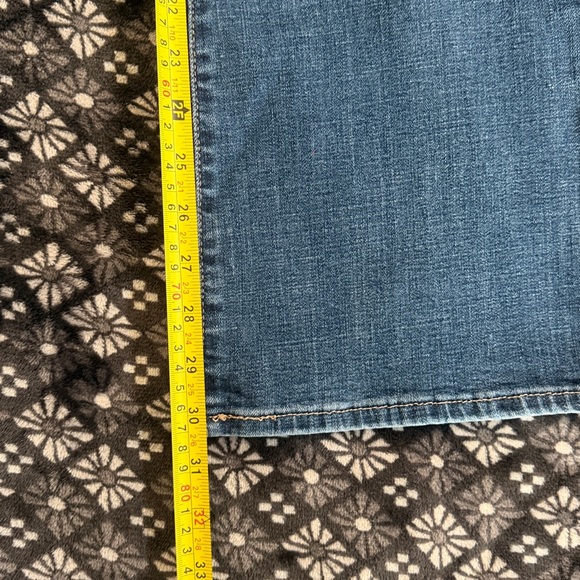 Levi’s Classic Bootcut Jeans - Picture 6 of 7